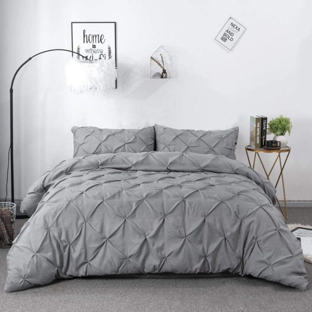 LUXURY PINTUCK DUVET COVERS SET - 8 PIECES ( creem )