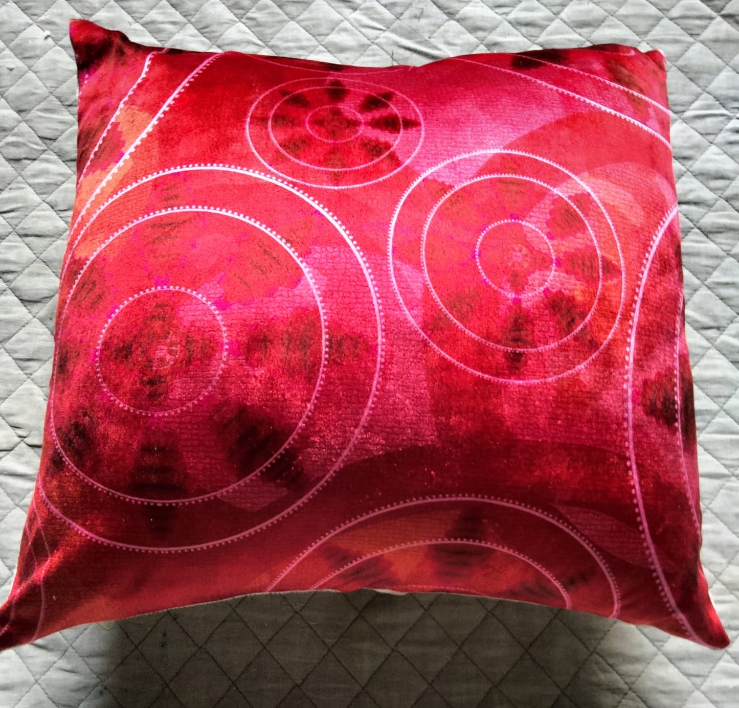 Pack of 2 pack velvet decorative print cushion  ( multi )